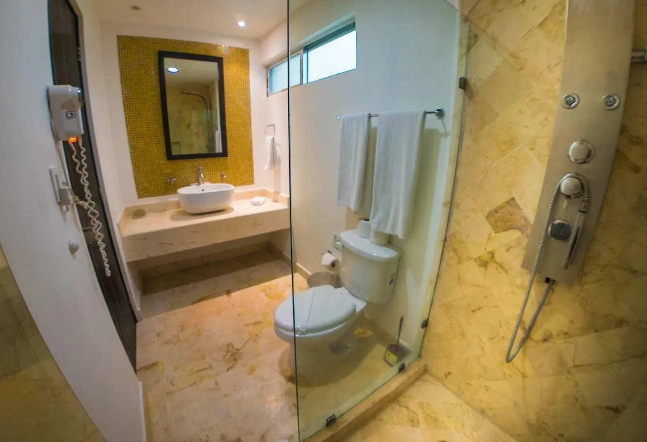 La Vista Condo By Bvr Playa del Carmen 0*,